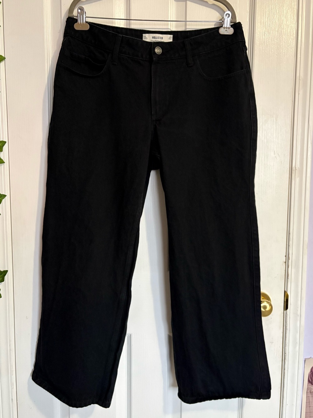 Hollister Curvy Mid-Rise Short Length Black Baggy Jeans